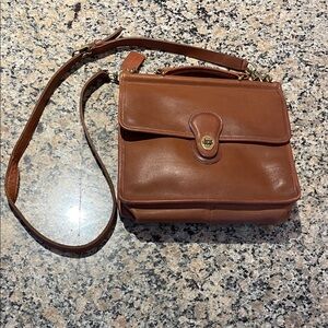 Vintage authentic  Brown Leather Coach Willis Bag